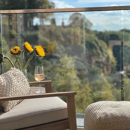 Tawny Nook - Luxury Riverside Retreat *