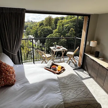 度假居 Tawny Nook - Luxury Riverside Retreat 纳尔斯伯勒