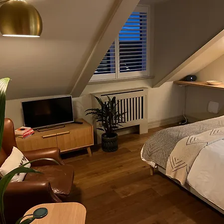 度假居 Tawny Nook - Luxury Riverside Retreat 纳尔斯伯勒