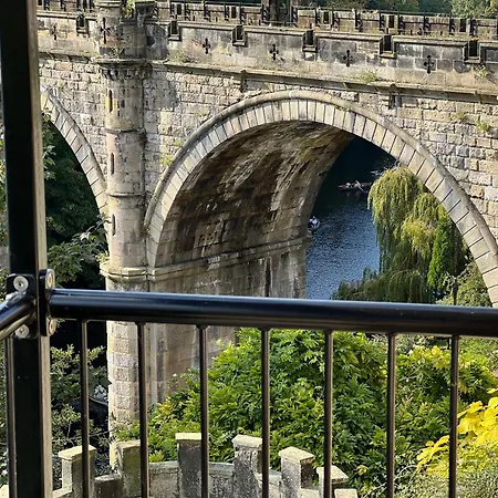 度假居 Tawny Nook - Luxury Riverside Retreat 纳尔斯伯勒
