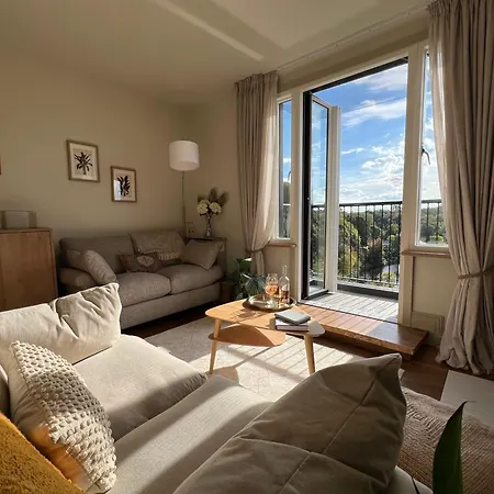 Tawny Nook - Luxury Riverside Retreat 度假居